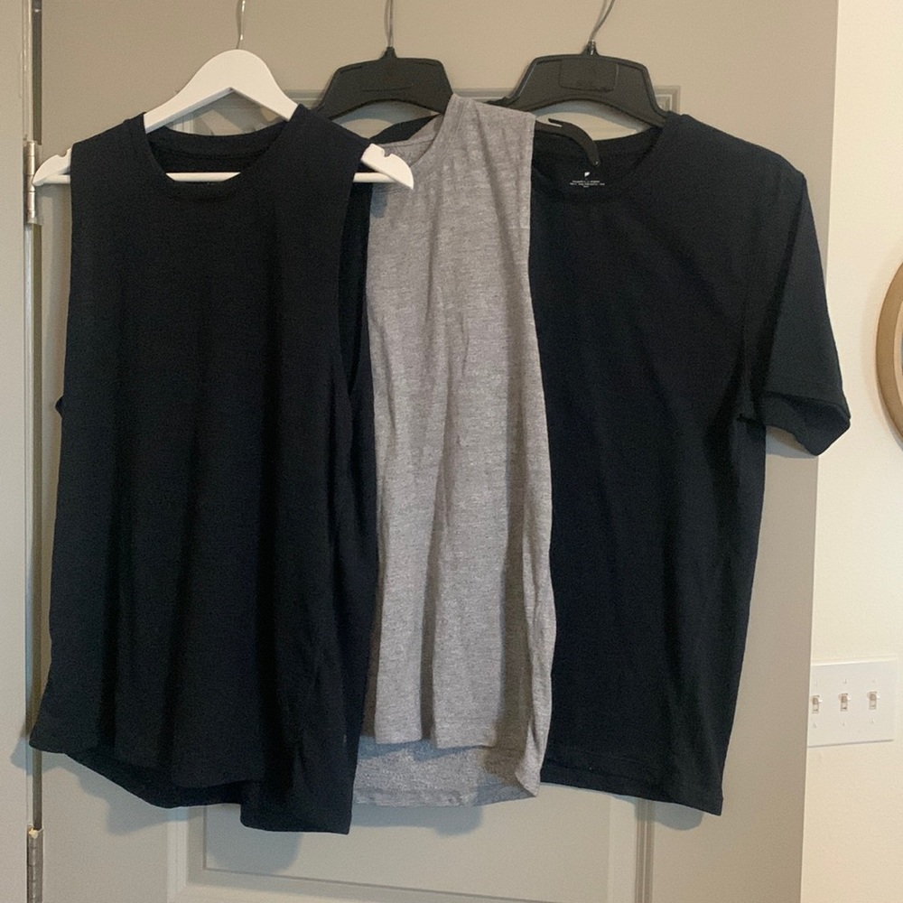 BUNDLE 3 fabletics tops